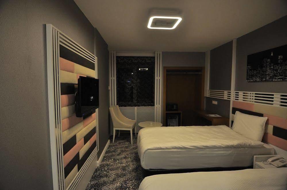 Manhattan Hotel Ankara Exterior foto